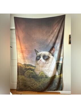 Grumpy‎ Cat Funny Tapestry - 60” x 90” - Excellent Condition